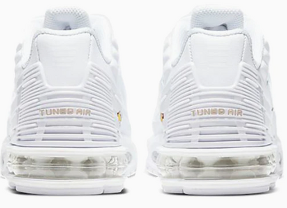 AIR MAX PLUS 3 ‘TRIPLE WHITE’