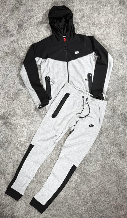 CHANDALS NIKE TECH