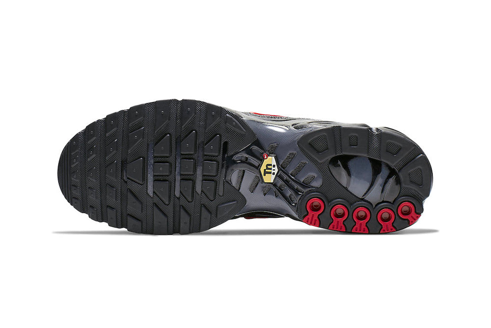 Air Max Plus ‘Black Gradient Red’